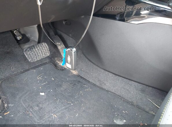 KL77LHEP7SC023736 2025 CHEVROLET TRAX Silver Dashboard view