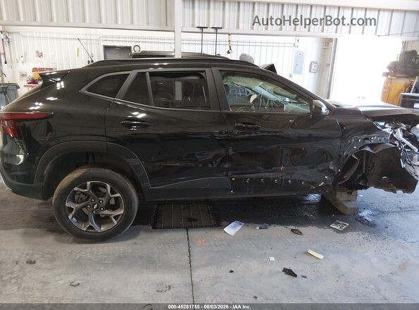 KL77LHEP7SC121018 2025 CHEVROLET TRAX Черный Вид задней части салона