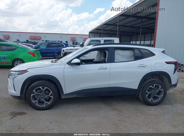 KL77LHEP7SC207073 2025 CHEVROLET TRAX White Սալոնի հետևի տեսք