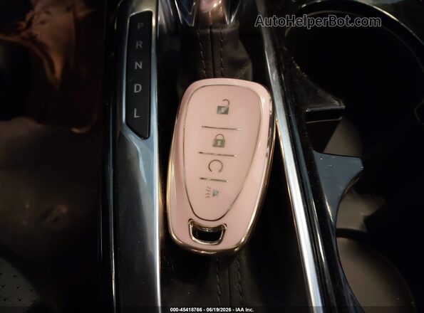 KL77LHEP7SC324121 2025 CHEVROLET TRAX Black წინა პანელის ხედი