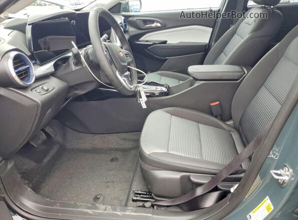 KL77LHEP7TC105385 2026 CHEVROLET TRAX Charcoal Սալոնի դիմացի տեսք