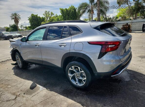 KL77LHEP8SC243077 2025 CHEVROLET TRAX Серебряный Задняя левая четверть