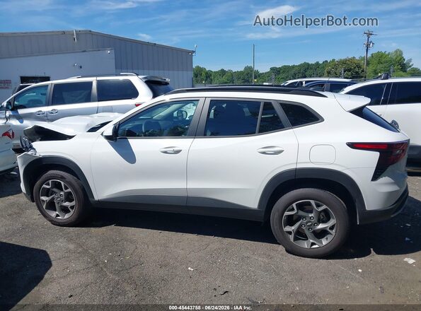 KL77LHEP9SC299044 2025 CHEVROLET TRAX White სალონის 360-გრადუსიანი ხედი