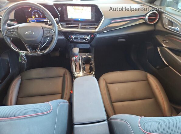 KL77LJE27RC070576 2024 CHEVROLET TRAX Silver 