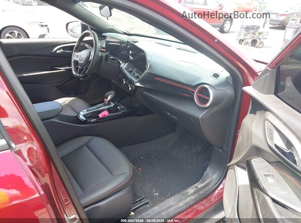 KL77LJE2XRC101268 2024 CHEVROLET TRAX Red Widok wnętrza z przodu
