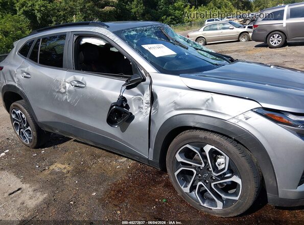 KL77LJEP1SC163658 2025 CHEVROLET TRAX Silver სალონის 360-გრადუსიანი ხედი