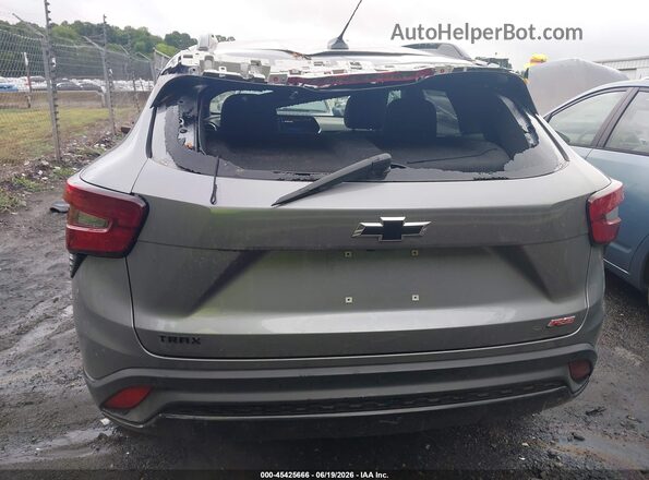 KL77LJEP2SC226556 2025 CHEVROLET TRAX Gray წინა ხედი