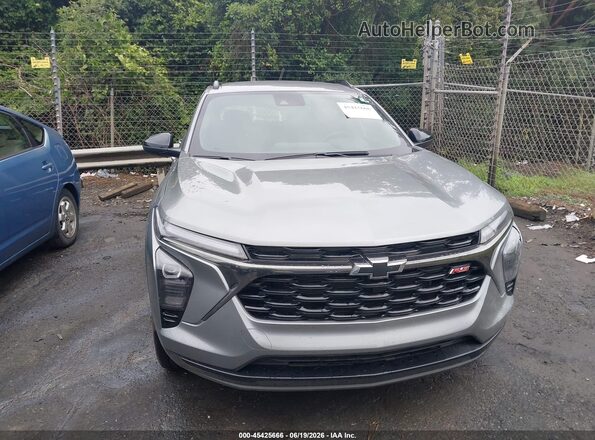 KL77LJEP2SC226556 2025 CHEVROLET TRAX Gray ხელსაწყოთა პანელის ხედი