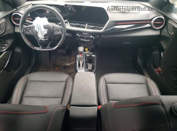 KL77LJEP2SC276499 2025 CHEVROLET TRAX Silver Вид панелі приладів