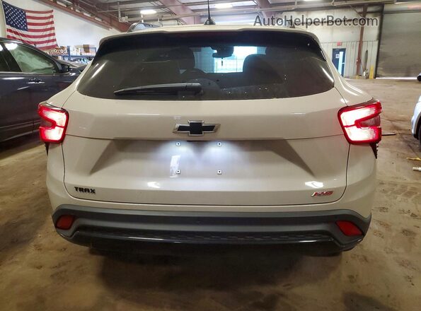 KL77LJEP2TC024902 2026 CHEVROLET TRAX Tan Հետևի տեսք