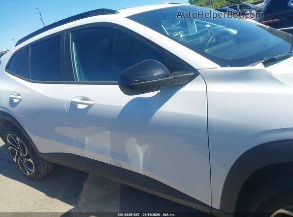 KL77LJEP2TC031980 2026 CHEVROLET TRAX White Widok wnętrza 360 stopni