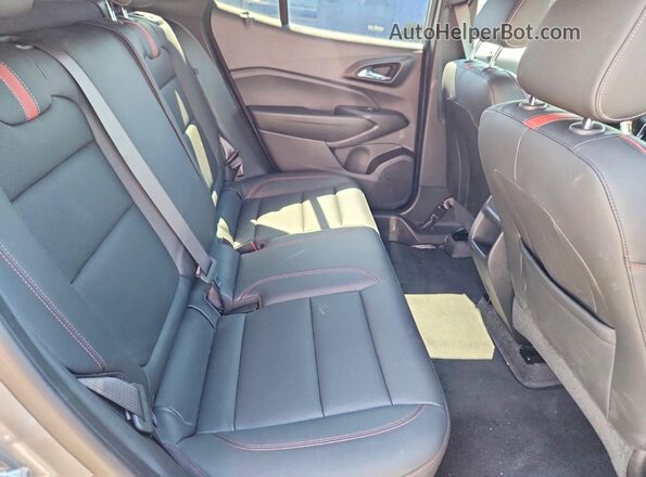 KL77LJEP5SC242055 2025 CHEVROLET TRAX Silver უკანა სალონის ხედი