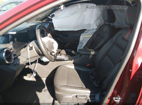 KL77LJEP6SC118103 2025 CHEVROLET TRAX Red Widok wnętrza z przodu