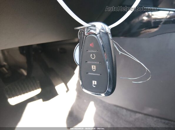 KL77LJEP6SC118103 2025 CHEVROLET TRAX Red Widok deski rozdzielczej