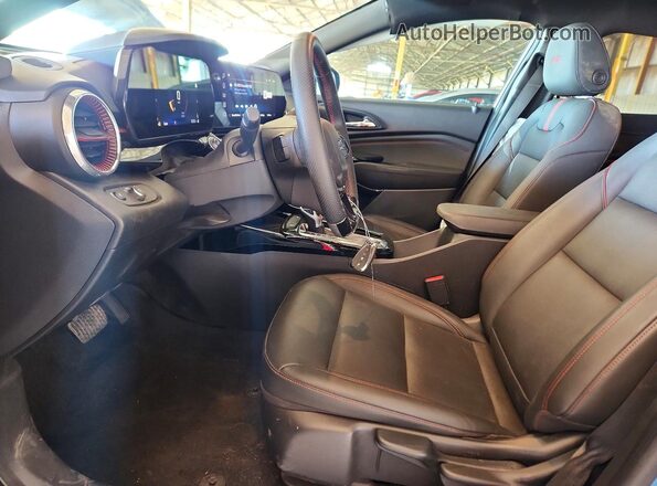 KL77LJEPXSC037573 2025 CHEVROLET TRAX Blue წინა სალონის ხედი
