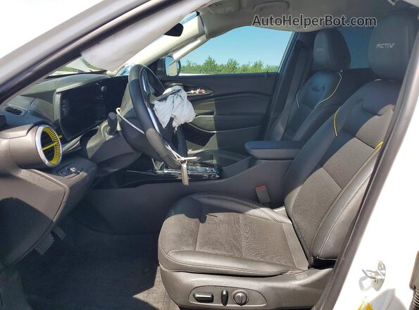 KL77LKE22RC064965 2024 CHEVROLET TRAX White 