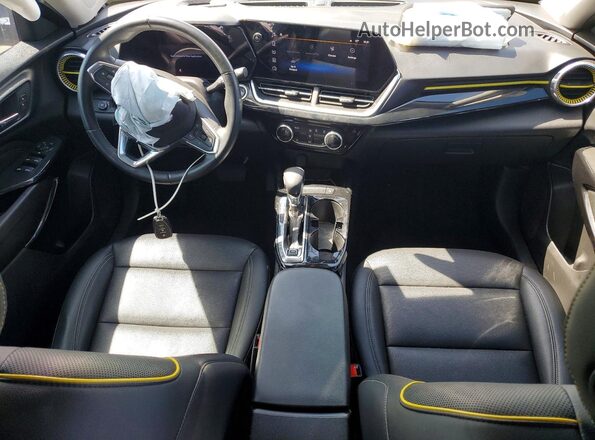 KL77LKE22RC064965 2024 CHEVROLET TRAX White 