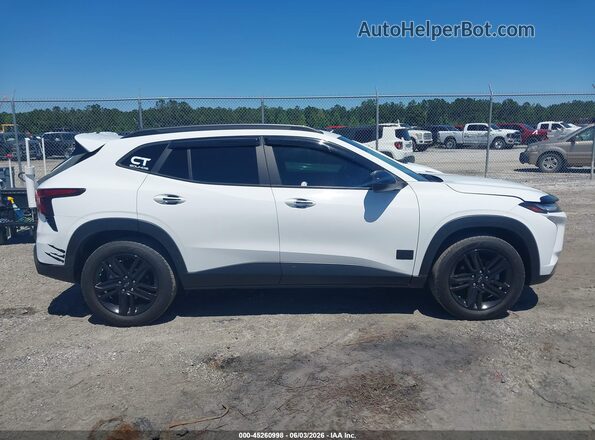 KL77LKE22RC204724 2024 CHEVROLET TRAX White Սալոնի հետևի տեսք