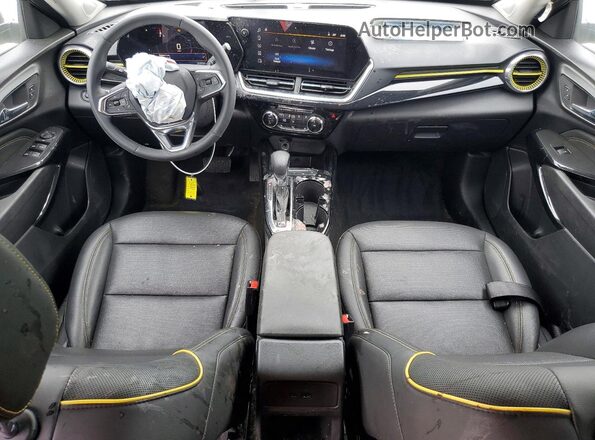KL77LKE23RC164282 2024 CHEVROLET TRAX Green Առջևի վահանակի տեսք
