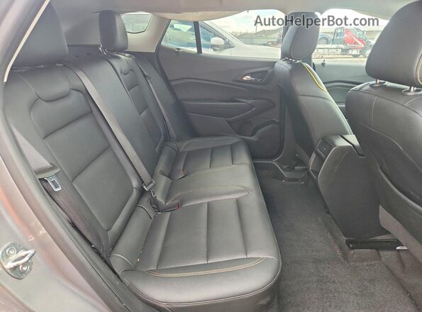 KL77LKE26RC103024 2024 CHEVROLET TRAX Gray უკანა სავარძლების ხედი