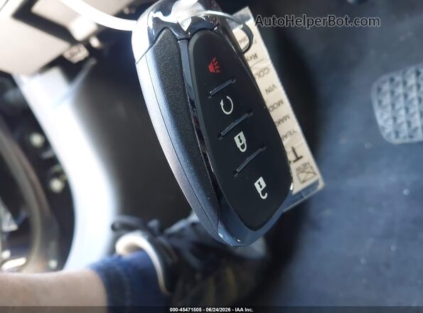 KL77LKE2XRC088494 2024 CHEVROLET TRAX Черный Вид панели приборов