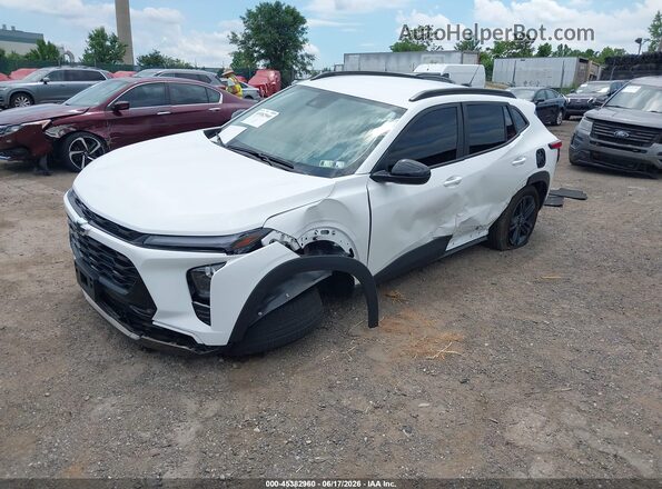 KL77LKEP0SC262767 2025 CHEVROLET TRAX White Передня ліва чверть