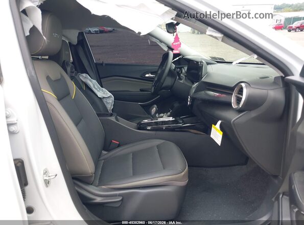 KL77LKEP0SC262767 2025 CHEVROLET TRAX White Вид салону спереду