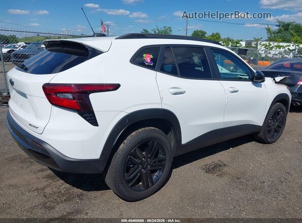 KL77LKEP2SC104284 2025 CHEVROLET TRAX Белый Задняя правая четверть