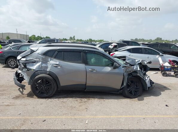 KL77LKEP2SC124745 2025 CHEVROLET TRAX Gray Vista del cuadro de instrumentos
