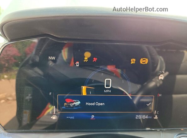 KL77LKEP2SC184248 2025 CHEVROLET TRAX Green Widok zestawu wskaźników