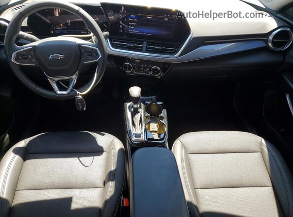 KL77LKEP3SC023746 2025 CHEVROLET TRAX White Vista del salpicadero
