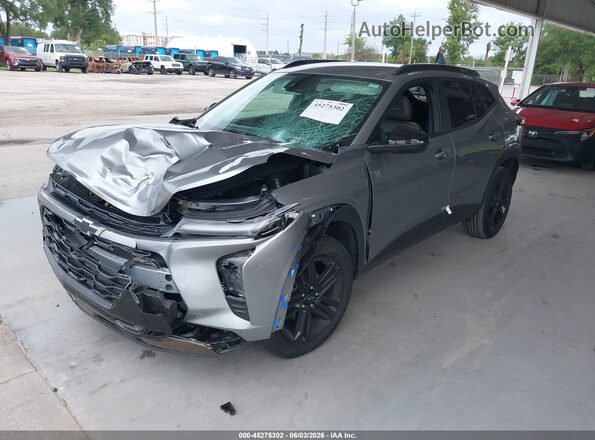 KL77LKEP3SC047660 2025 CHEVROLET TRAX Gray წინა მარცხენა ხედი სამი მეოთხედიდან