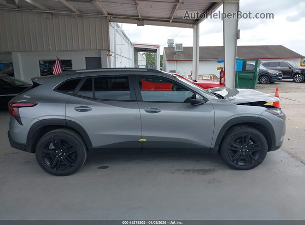 KL77LKEP3SC047660 2025 CHEVROLET TRAX Gray უკანა სალონის ხედი