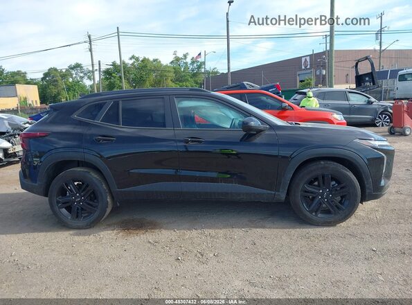 KL77LKEP3SC207228 2025 CHEVROLET TRAX Black Սալոնի հետևի տեսք