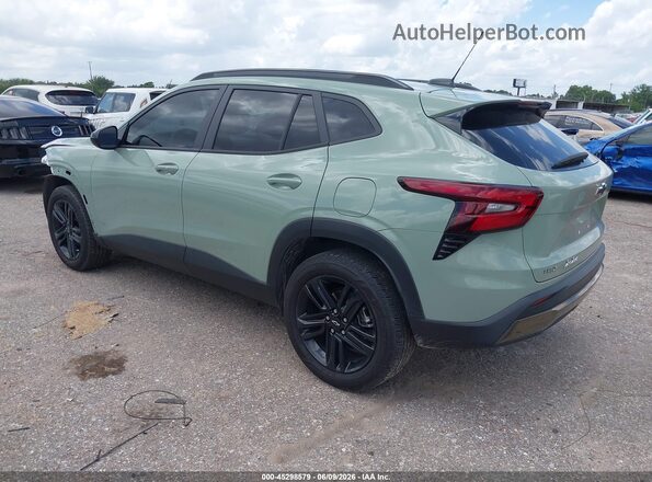 KL77LKEP4SC172036 2025 CHEVROLET TRAX Green Trasero izquierdo