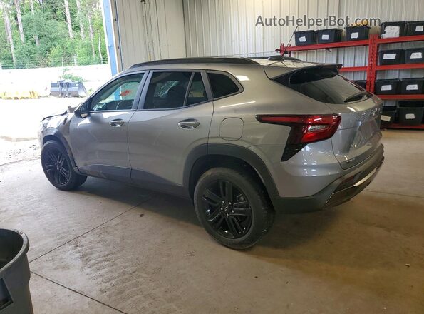 KL77LKEP4SC268278 2025 CHEVROLET TRAX Silver Trasero izquierdo