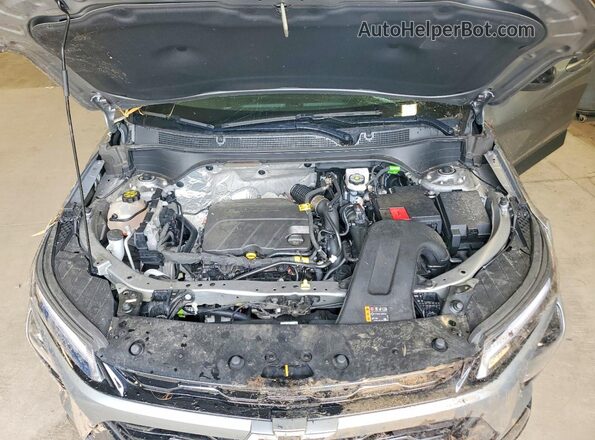 KL77LKEP4SC268278 2025 CHEVROLET TRAX Silver Vista del compartimento del motor