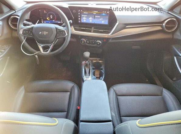 KL77LKEP5SC218490 2025 CHEVROLET TRAX Gray Вид панелі приладів