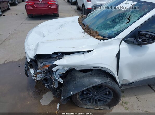 KL77LKEP6SC215226 2025 CHEVROLET TRAX White Widok z przodu
