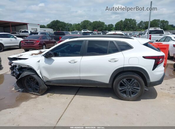 KL77LKEP6SC215226 2025 CHEVROLET TRAX White Widok wnętrza 360 stopni