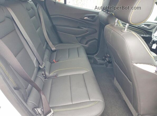KL77LKEP6SC338279 2025 CHEVROLET TRAX White Սալոնի հետևի տեսք