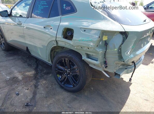 KL77LKEP7SC118861 2025 CHEVROLET TRAX Green Vista frontal