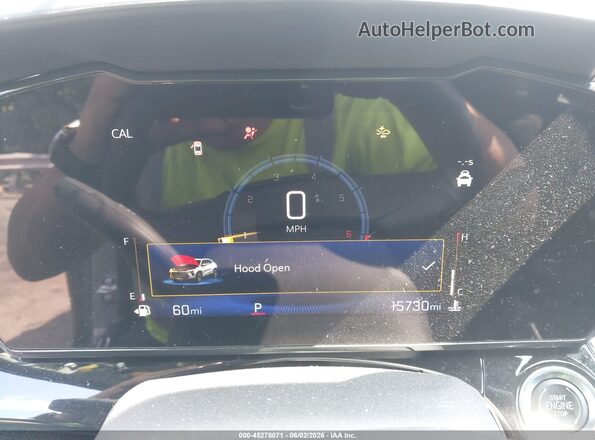 KL77LKEP7SC118861 2025 CHEVROLET TRAX Green Vista de los asientos traseros