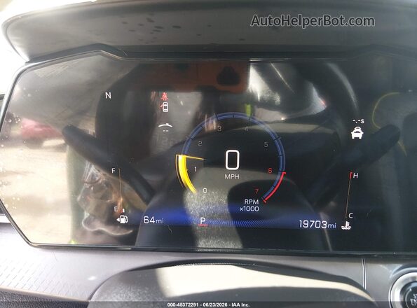 KL77LKEP7SC239504 2025 CHEVROLET TRAX Green Vista de los asientos traseros