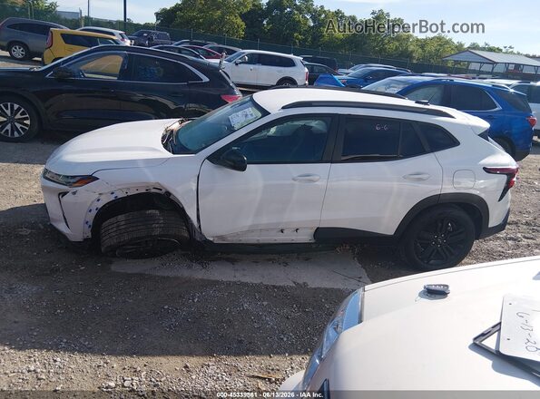 KL77LKEP7SC319000 2025 CHEVROLET TRAX Белый Панорамный вид салона 360°