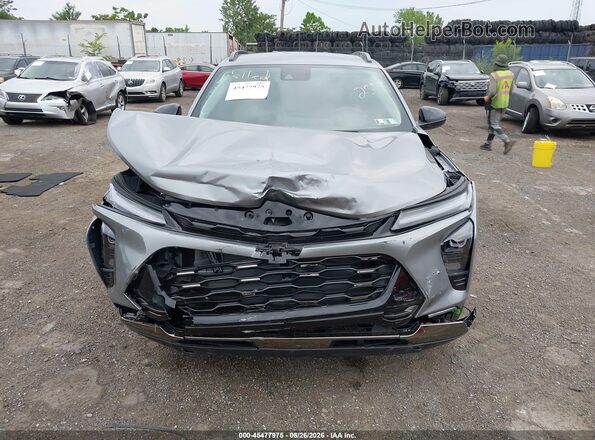 KL77LKEP7TC092571 2026 CHEVROLET TRAX Silver Widok zestawu wskaźników