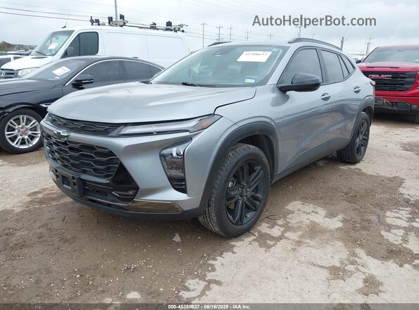 KL77LKEP9SC145236 2025 CHEVROLET TRAX Silver Front left