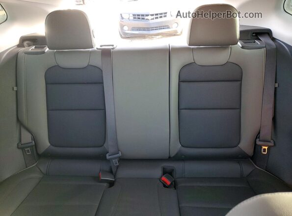 KL77LKEP9SC162781 2025 CHEVROLET TRAX Белый Вид задних сидений