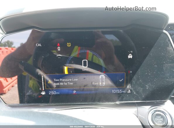 KL77LKEP9SC329527 2025 CHEVROLET TRAX Gray Vista de los asientos traseros