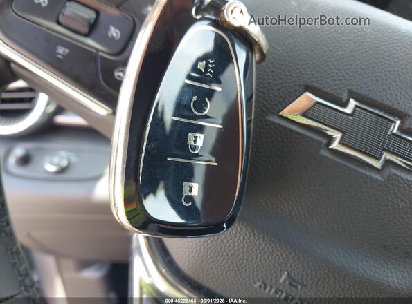 KL77LKEP9SC329527 2025 CHEVROLET TRAX Gray Vista del salpicadero